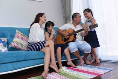 Những kênh thông tin bổ ích cho các bậc phụ huynh tham khảo cùng chăm sóc, vui chơi với con trong mùa dịch nhé.