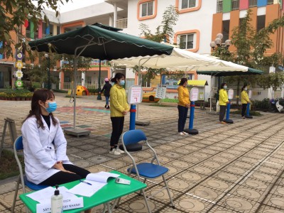 Ngày đầu tiên đi học sau những ngày dài nghỉ phòng chống dịch bệnh Covid 19